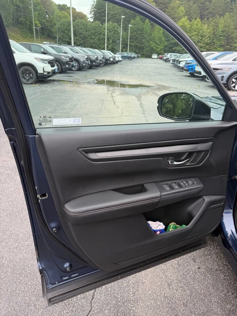 Certified 2025 Honda CR-V Sport image 41