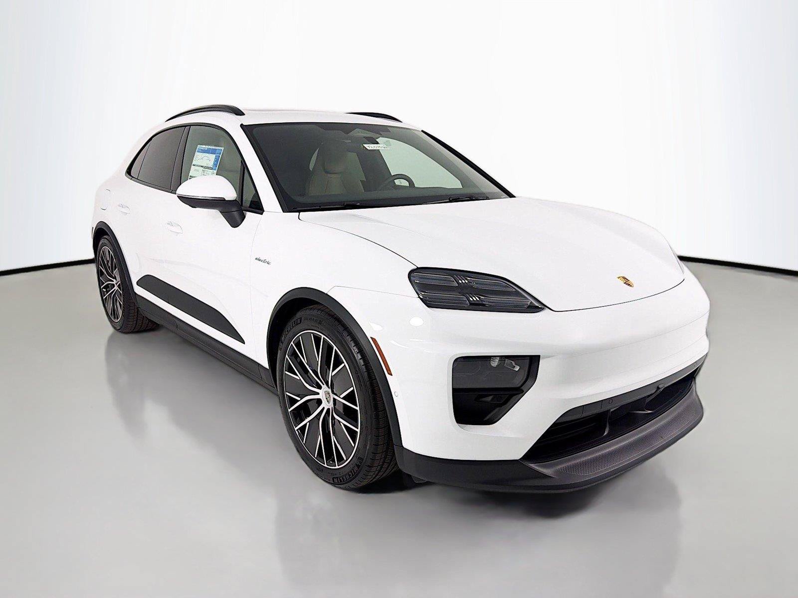 Certified 2026 Porsche Macan Electric RWD image 29