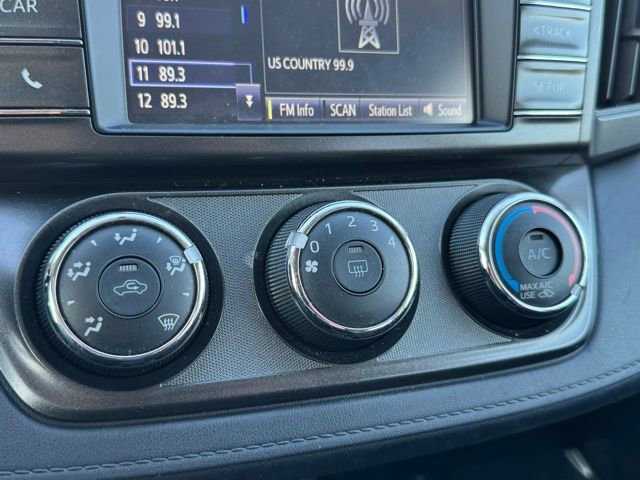 Used 2015 Toyota RAV4 LE image 10