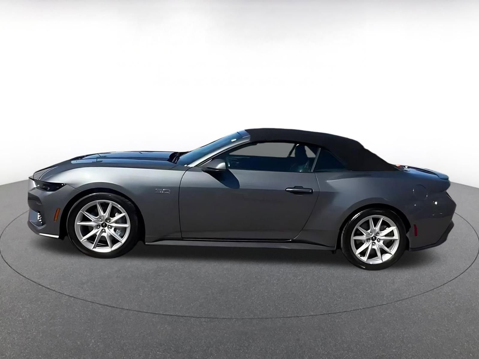 Used 2025 Ford Mustang GT Premium RWD image 9