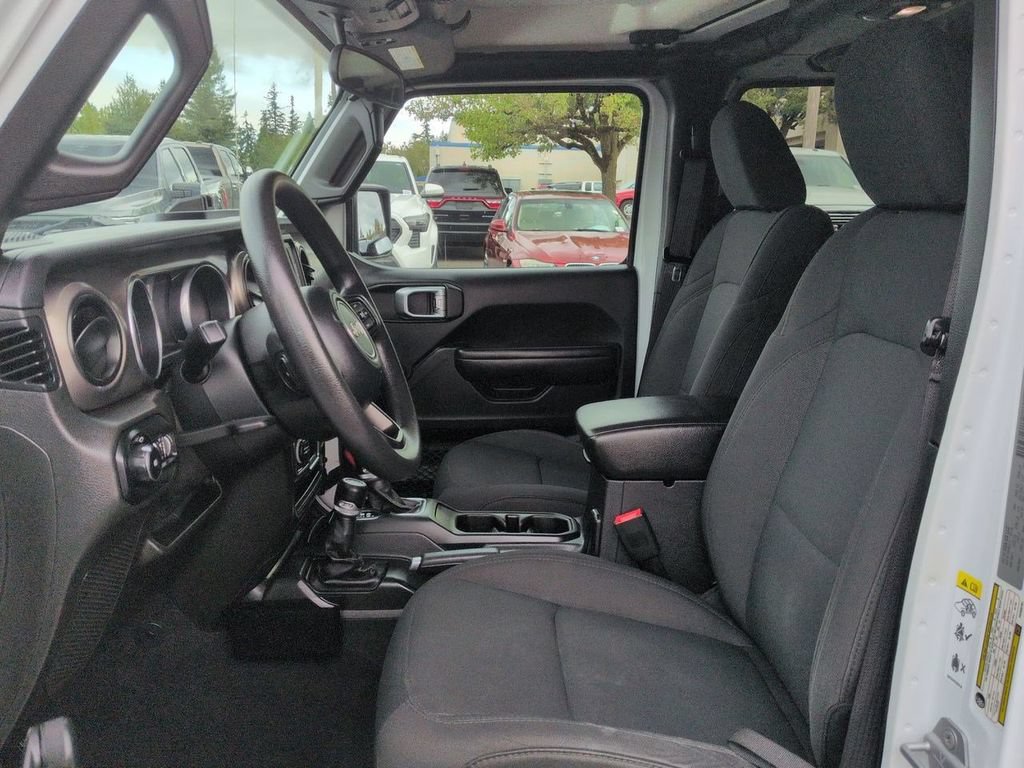 Used 2018 Jeep Wrangler Unlimited Sport AWD/4WD image 11
