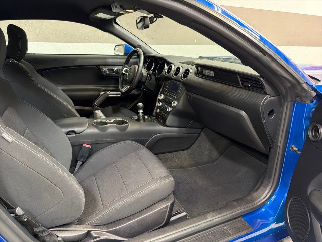 Used 2017 Ford Mustang Coupe image 38