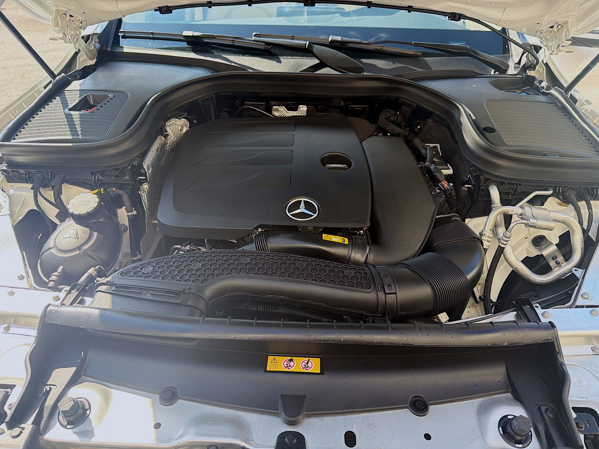Used 2022 Mercedes-Benz GLC 300 w/ Premium Package Lite image 34