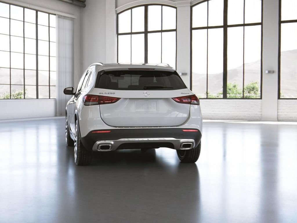 Certified 2022 Mercedes-Benz GLA 250 4MATIC image 27