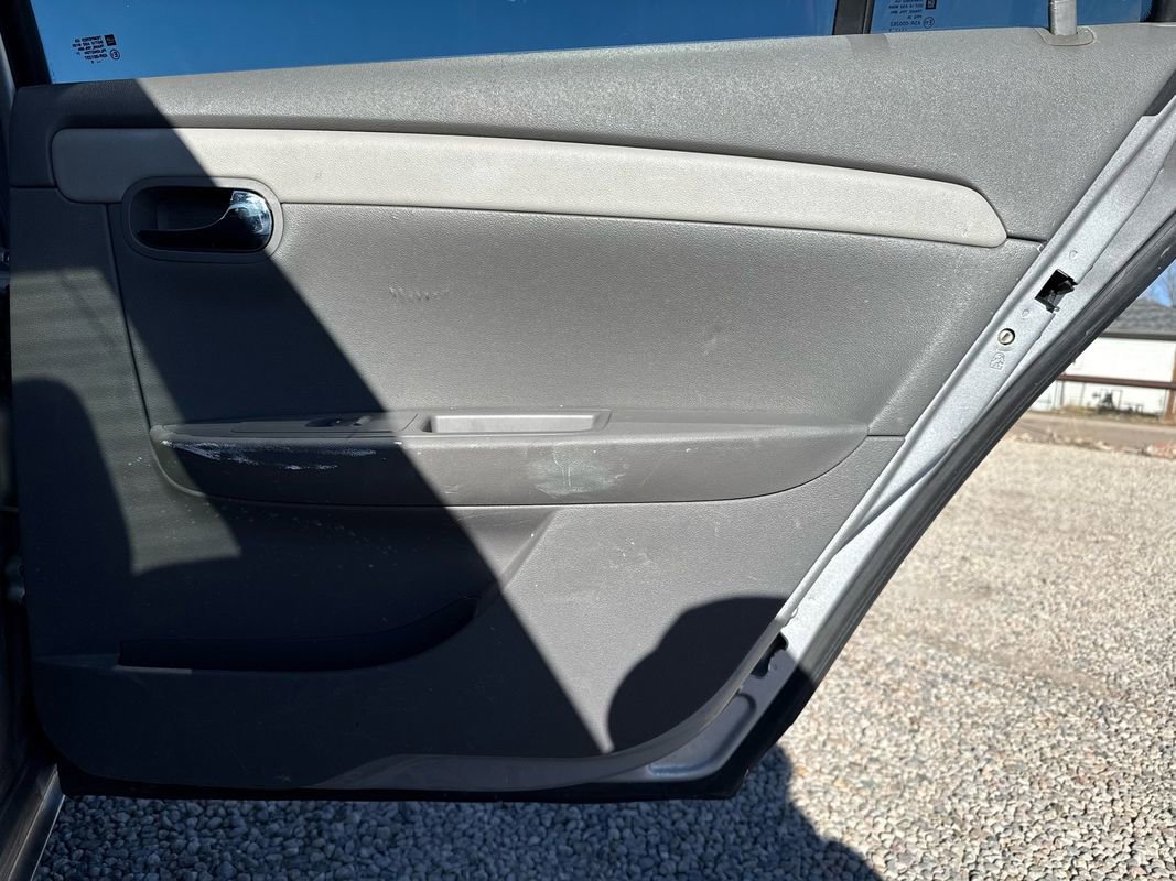 Used 2009 Chevrolet Malibu LS image 19