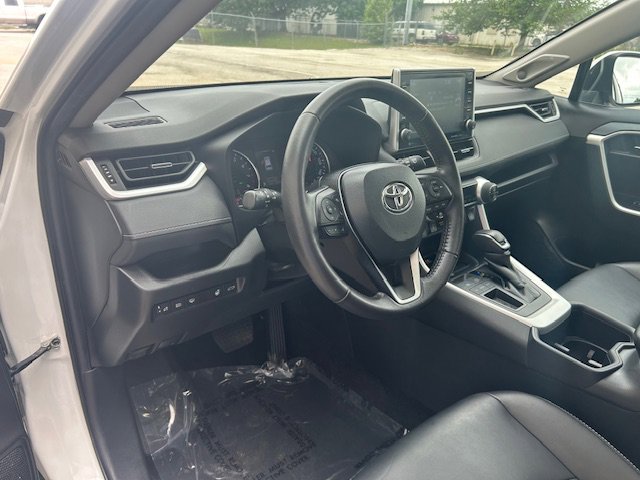 Used 2022 Toyota RAV4 XLE Premium FWD image 12