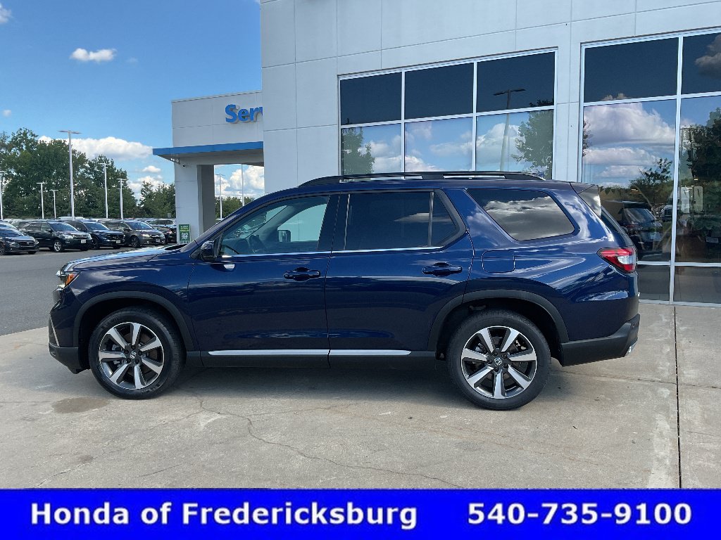 Certified 2025 Honda Pilot Touring image 2