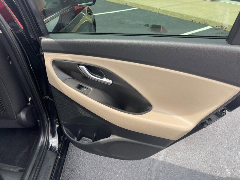 Used 2018 Hyundai Elantra GT image 14