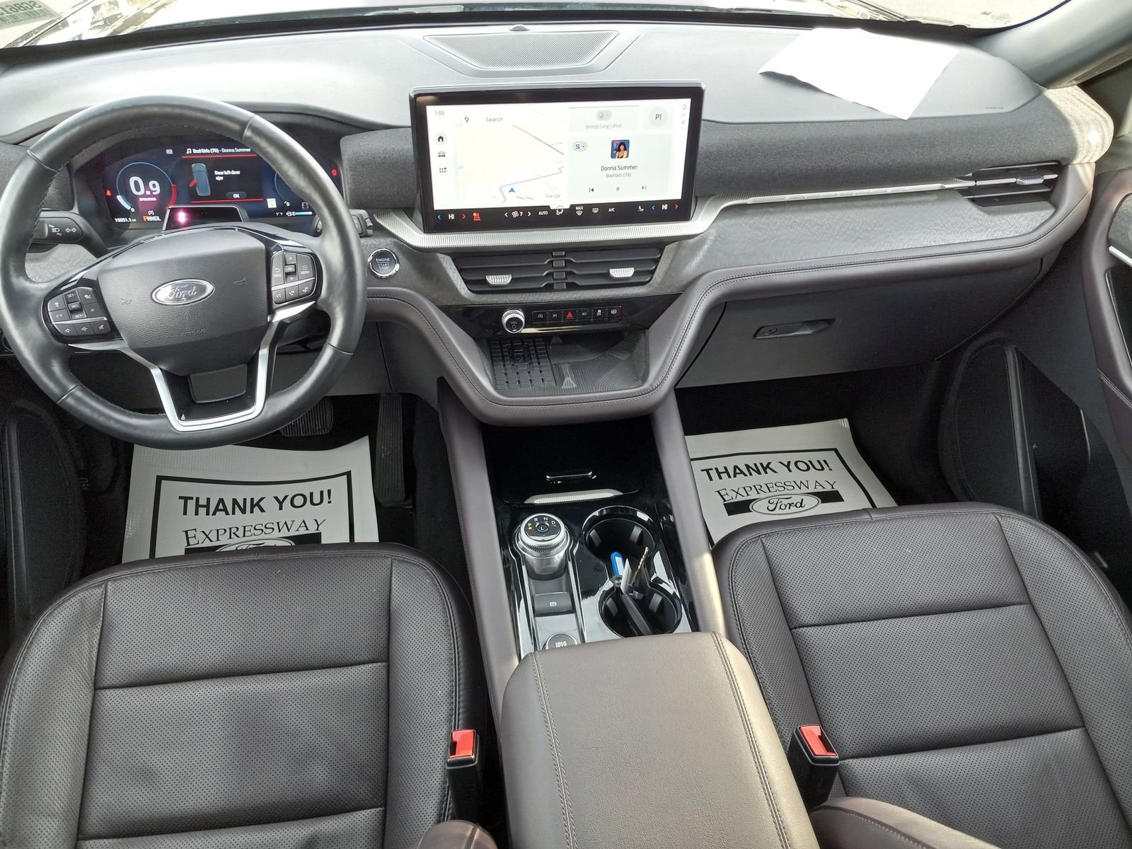 Used 2025 Ford Explorer Platinum w/ LUX Leather Package image 18