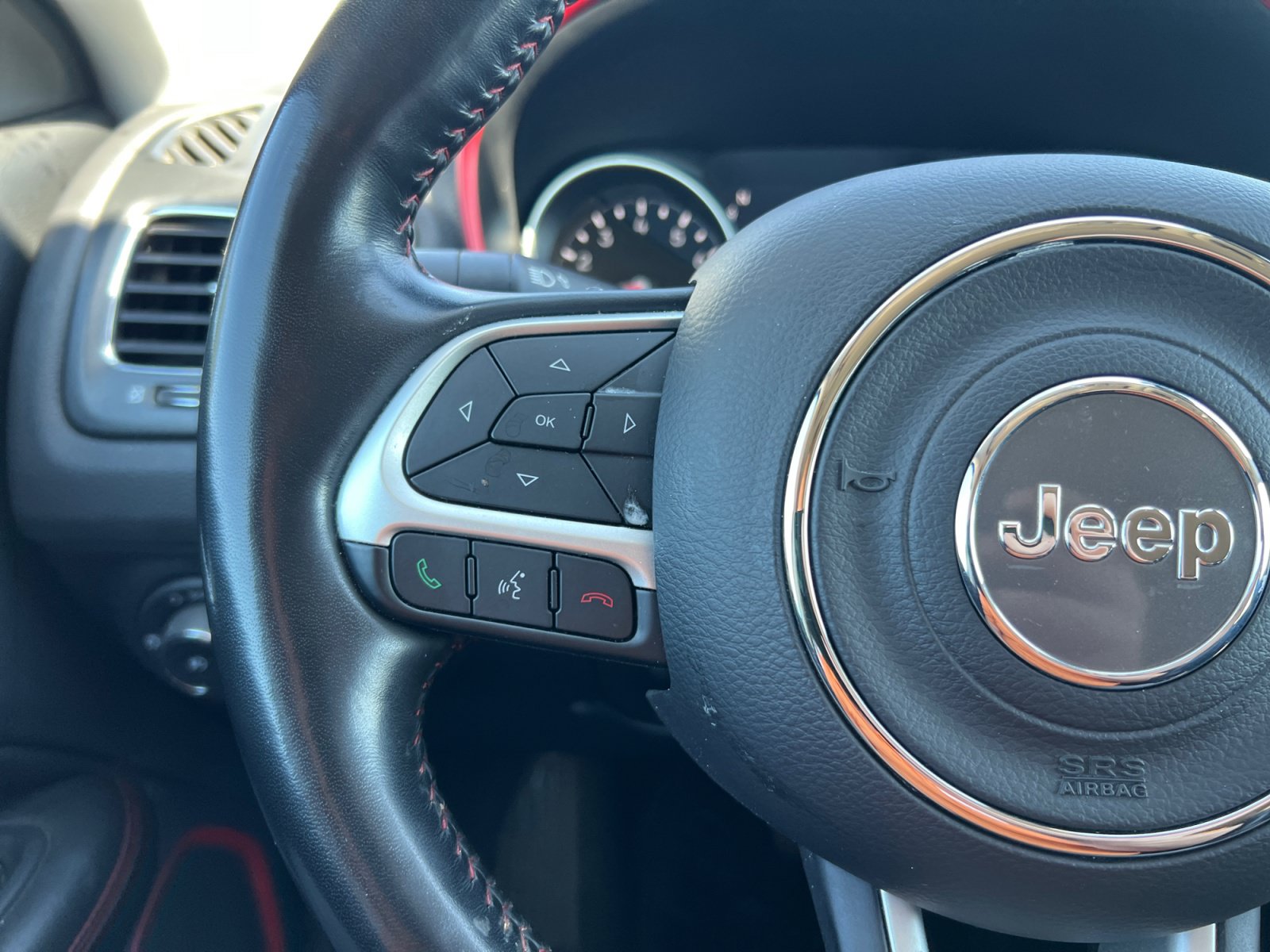 Used 2021 Jeep Compass Trailhawk w/ Convenience Group AWD/4WD image 29