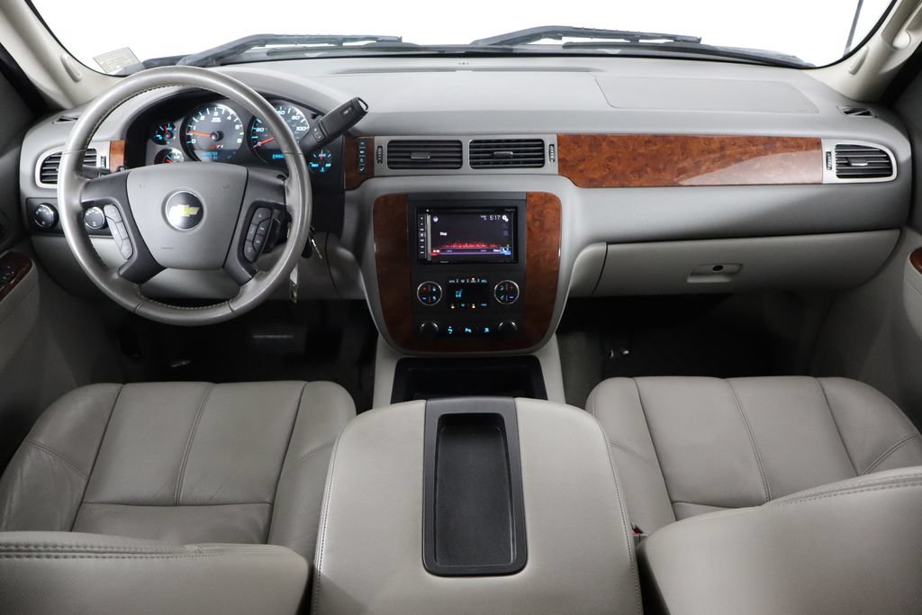 Used 2010 Chevrolet Silverado 1500 LTZ w/ Z71 Appearance Package AWD/4WD image 13