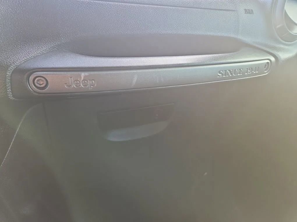 Used 2015 Jeep Wrangler Unlimited Sport w/ Quick Order Package 24S image 14