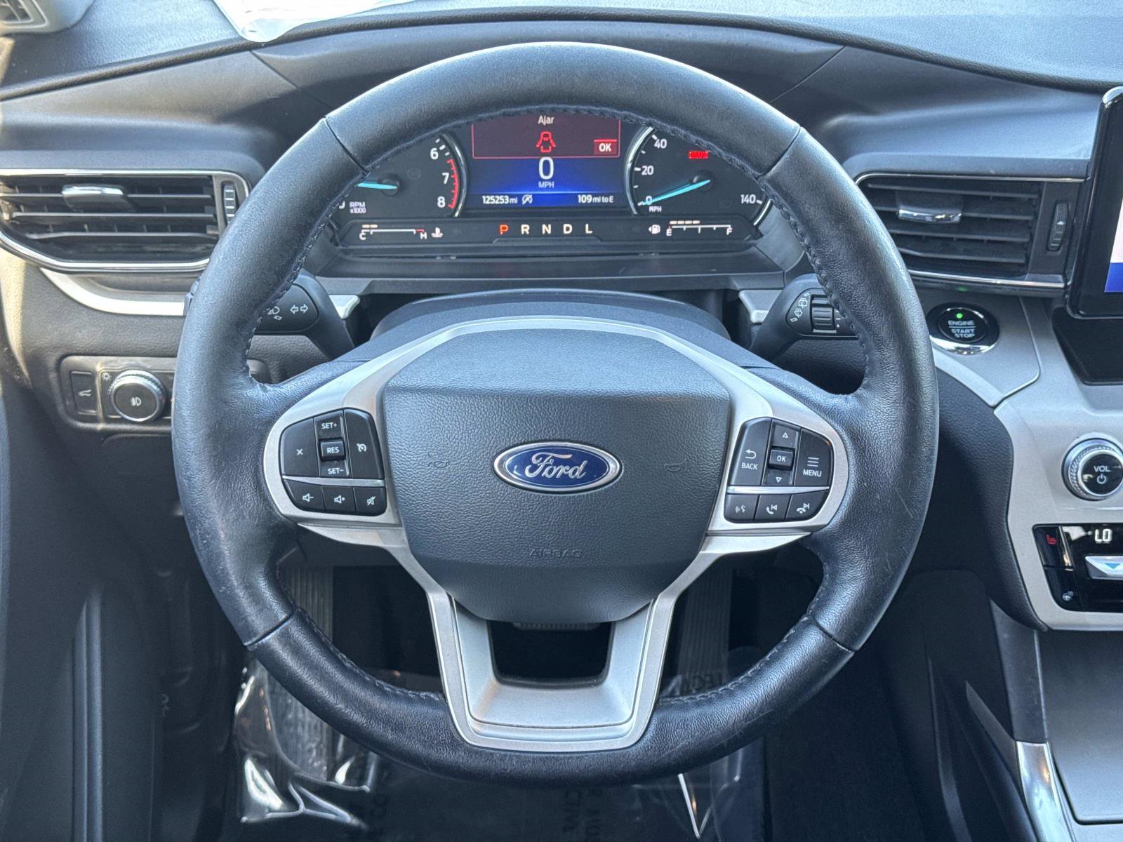 Used 2021 Ford Explorer XLT w/ Equipment Group 202A image 10