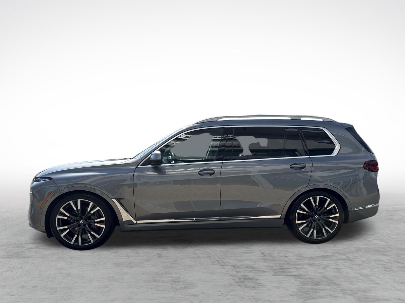 Used 2024 BMW X7 xDrive40i w/ Premium Package AWD/4WD image 5