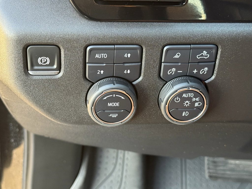 Used 2025 Chevrolet Silverado 1500 High Country w/ High Country Premium Package image 30