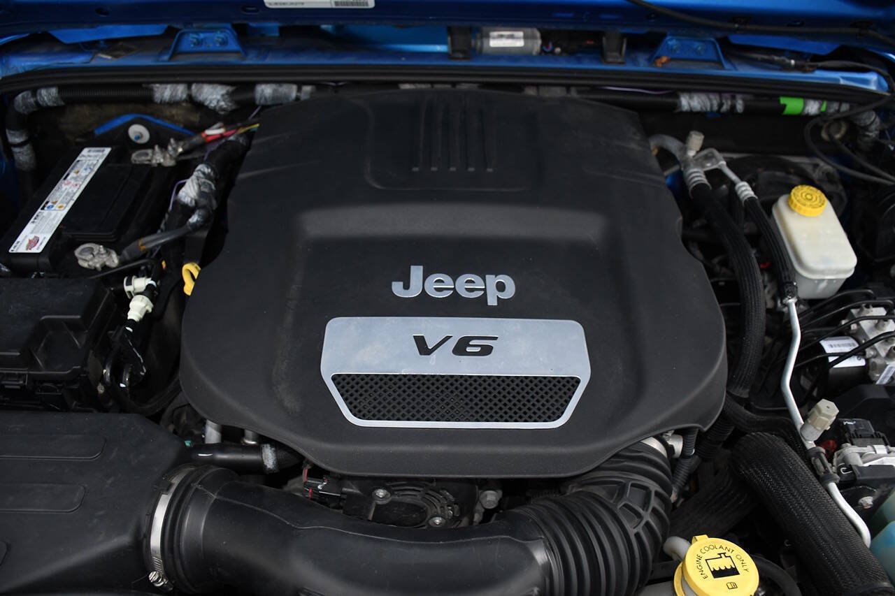Used 2016 Jeep Wrangler Unlimited Sport AWD/4WD image 39