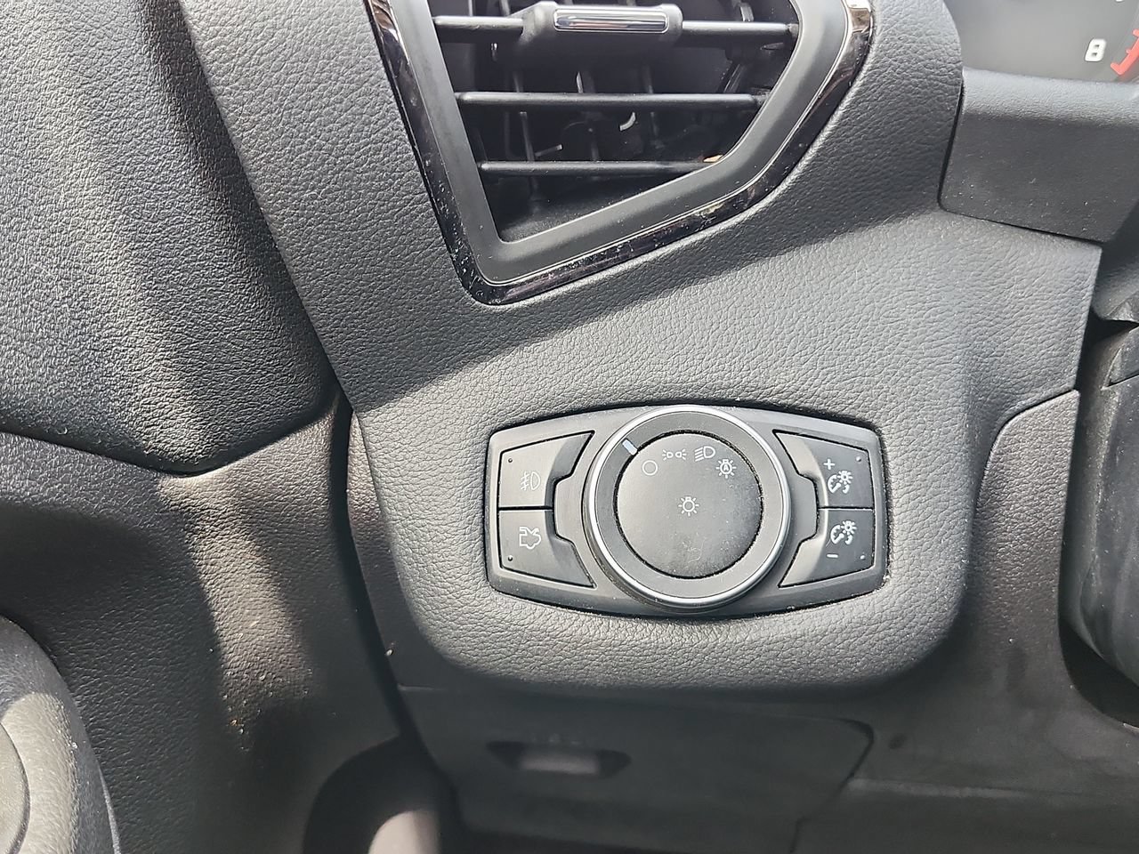 Used 2016 Ford Escape Titanium FWD image 25