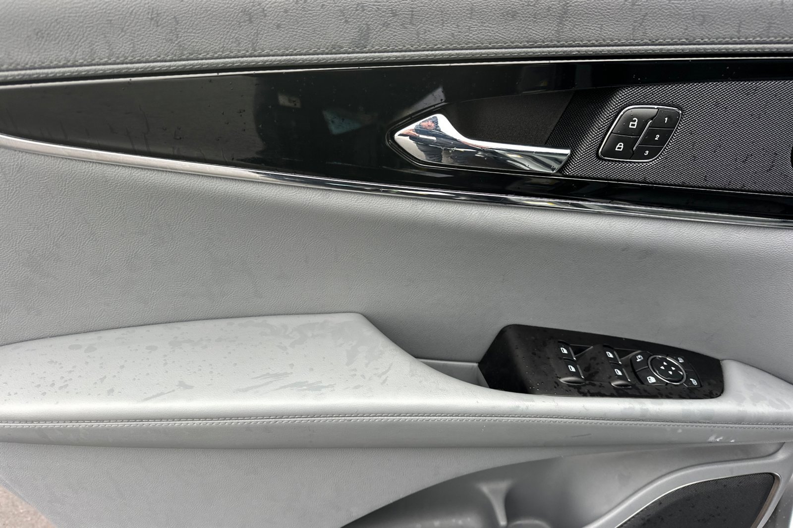 Used 2023 Lincoln Nautilus Reserve w/ Equipment Group 201A image 10