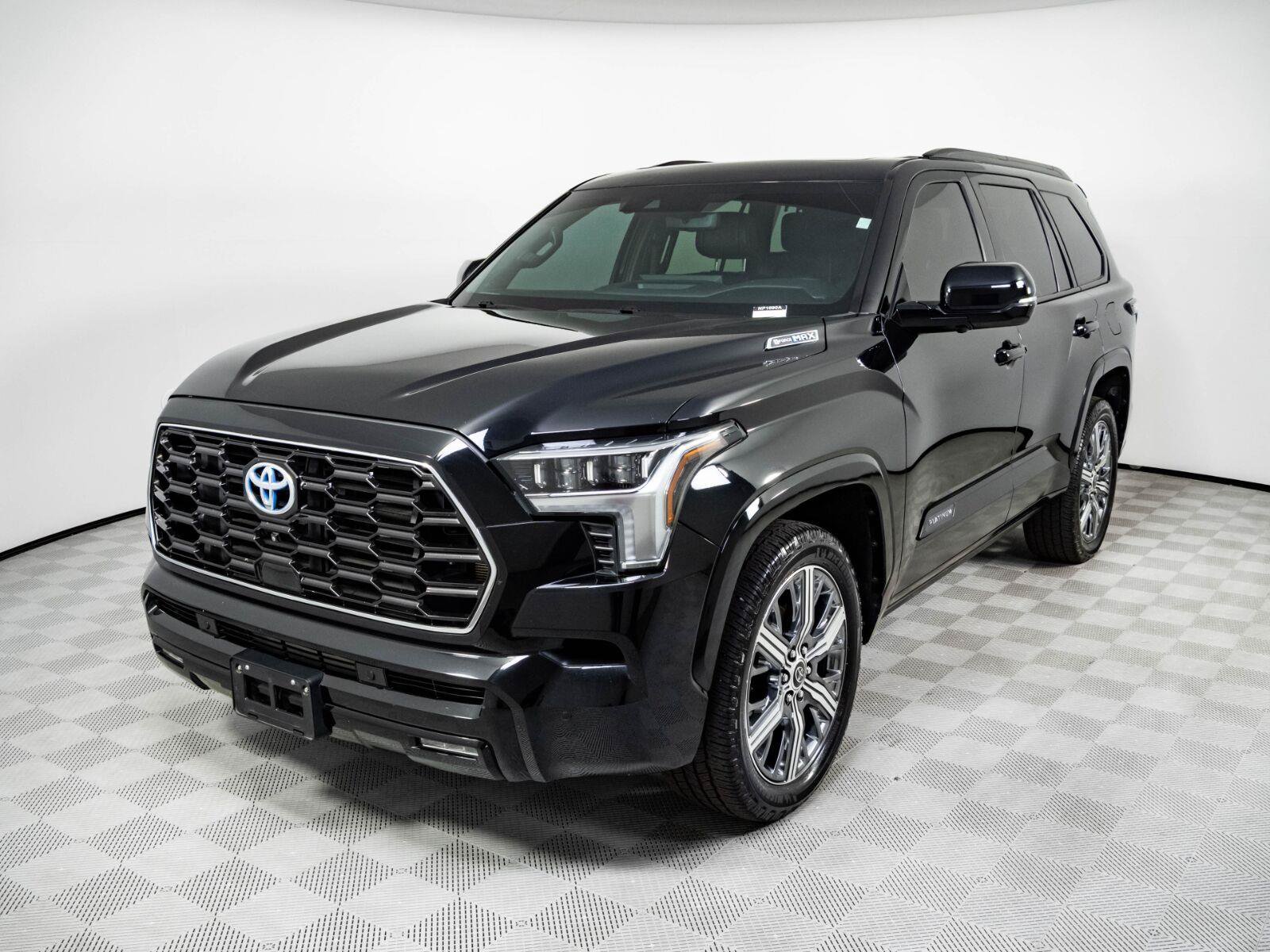 Used 2023 Toyota Sequoia Platinum AWD/4WD image 1