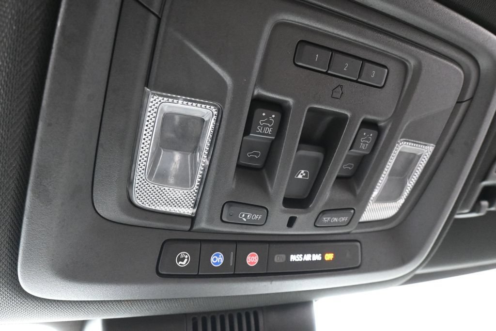 Used 2024 Chevrolet Silverado 1500 High Country w/ Technology Package AWD/4WD image 33