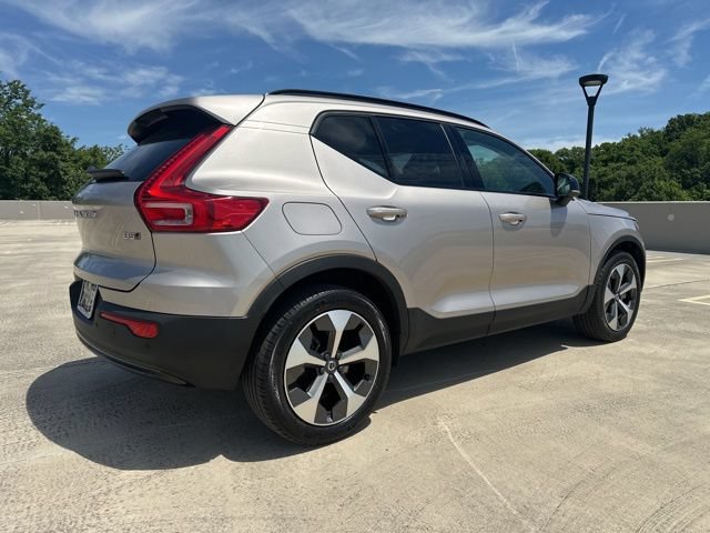 Certified 2023 Volvo XC40 B5 Plus w/ Climate Package AWD/4WD image 7