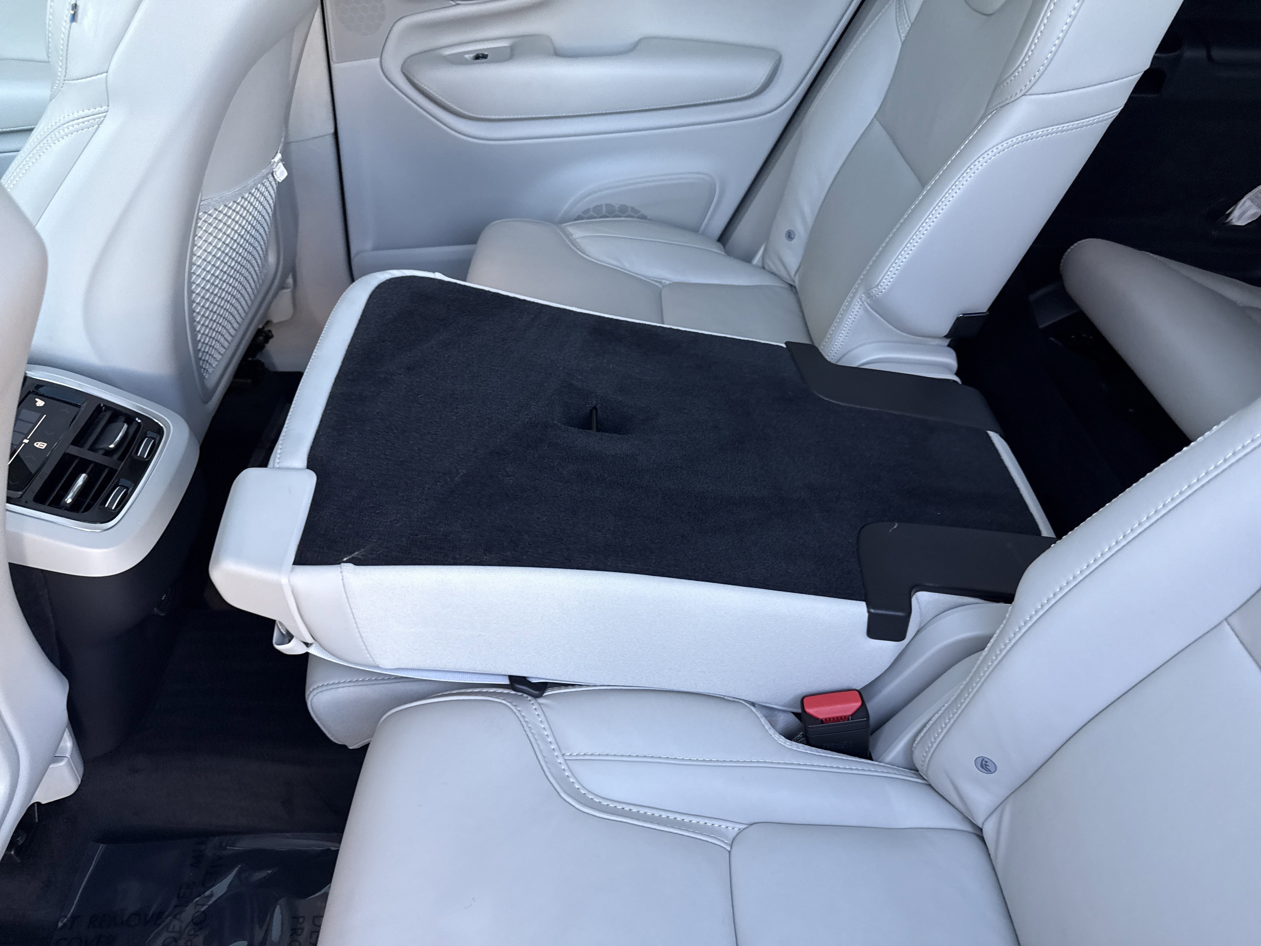 Used 2021 Volvo XC90 T6 Inscription w/ Lounge Package image 42