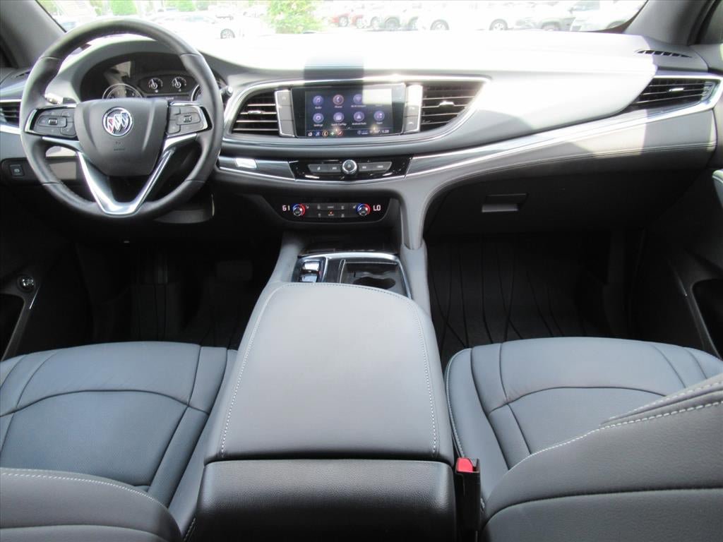 Used 2024 Buick Enclave Essence w/ Technology Package FWD image 12