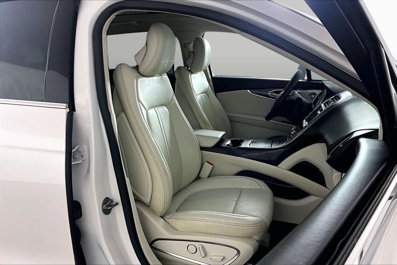 Used 2017 Lincoln MKX Black Label w/ Lincoln MKX Climate Package AWD/4WD image 9