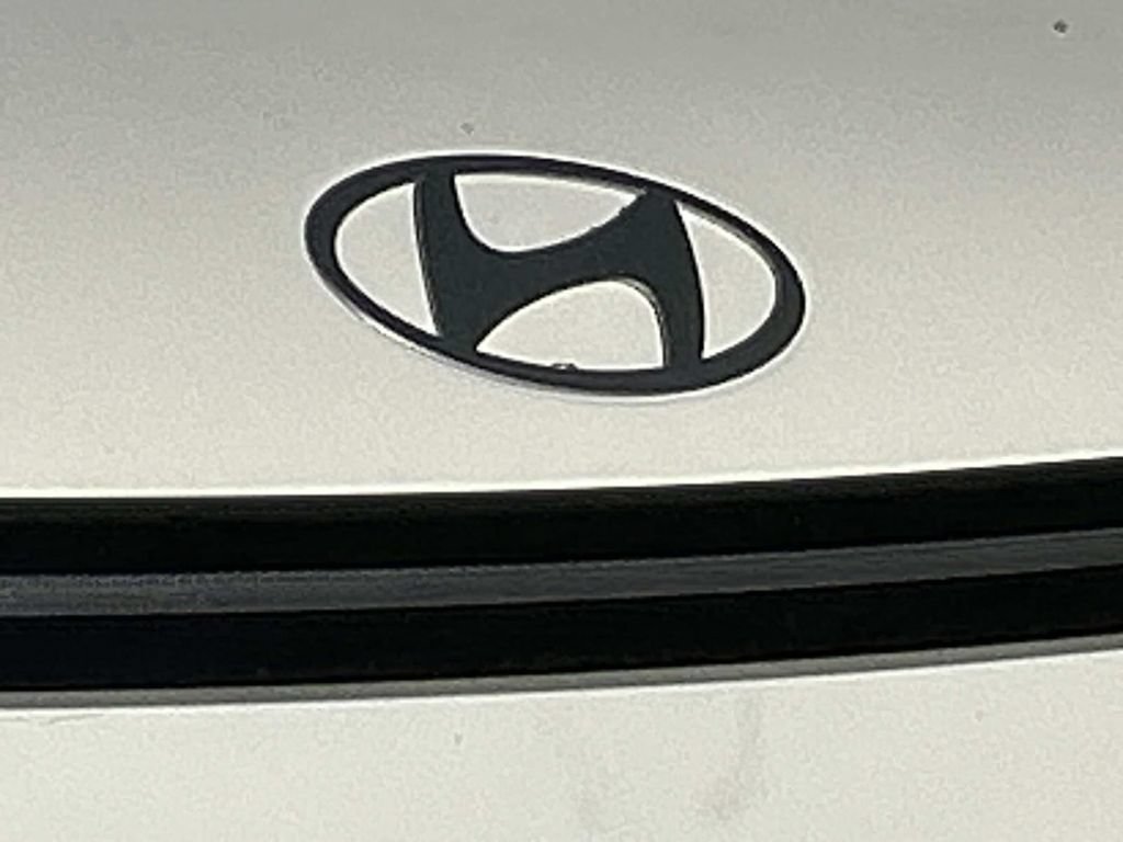 New 2026 Hyundai Kona SEL Premium AWD/4WD image 10