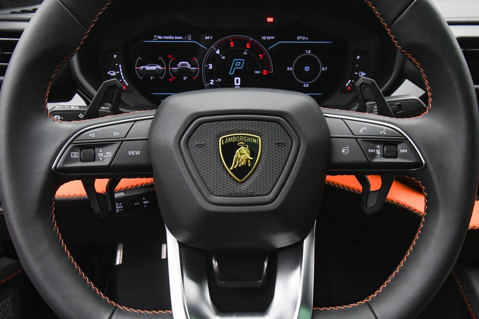 Used 2025 Lamborghini Urus SE image 38