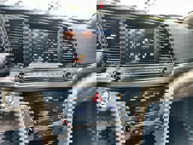 Used 2017 Hyundai Elantra SE w/ SE A/T Tech Package 03 image 18