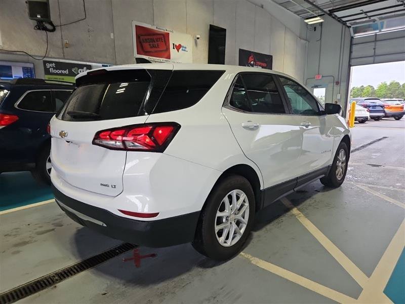 Used 2023 Chevrolet Equinox LT w/ Driver Convenience Package AWD/4WD image 9