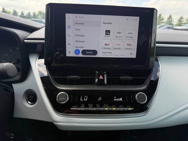 Used 2025 Toyota Corolla SE w/ Convenience Package FWD image 7