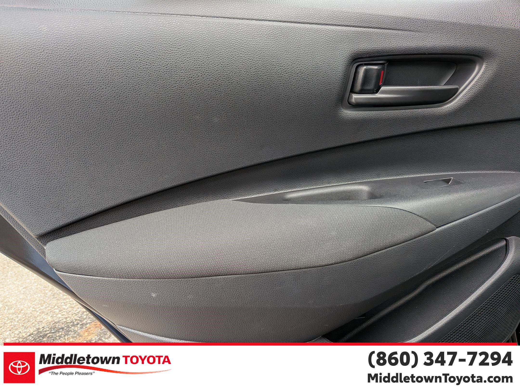 Certified 2025 Toyota Corolla LE image 28