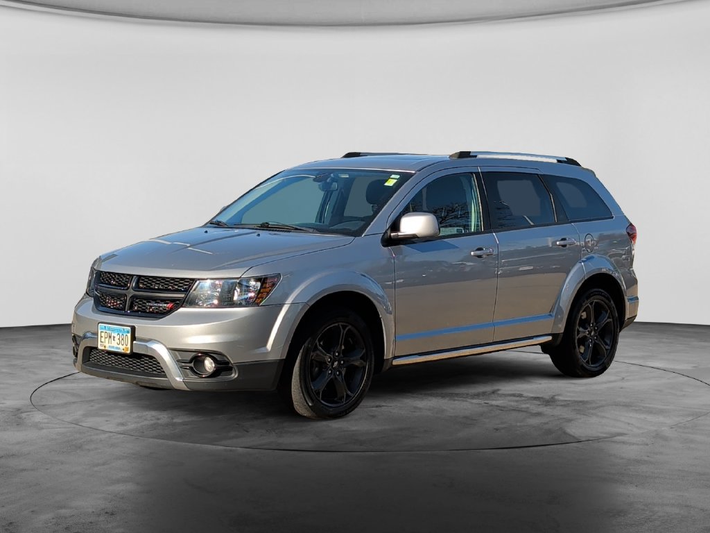Used 2018 Dodge Journey Crossroad w/ Nav & Sun Group AWD/4WD image 3