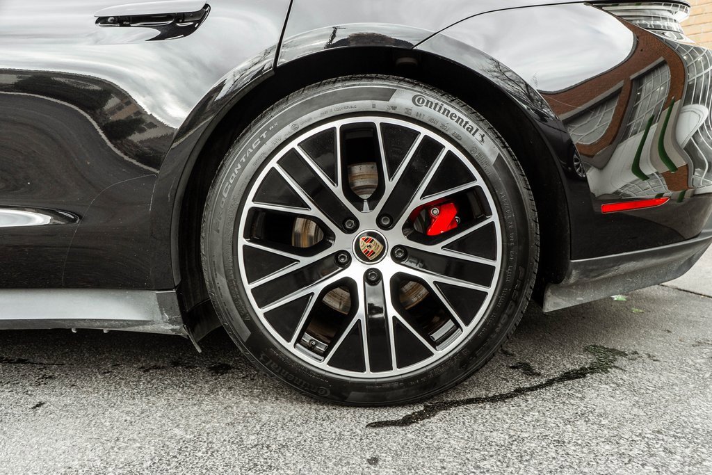 Used 2021 Porsche Taycan 4S image 36