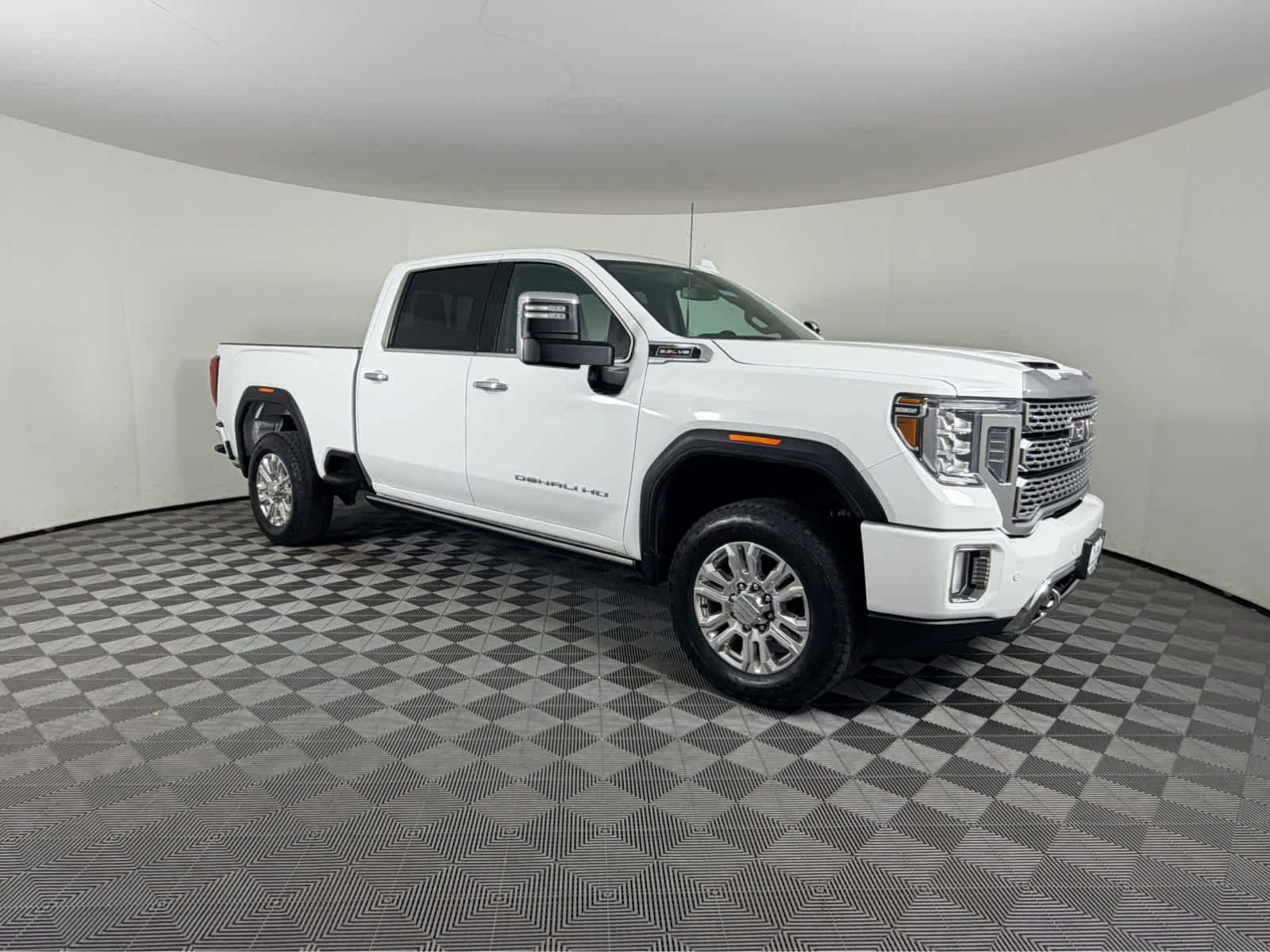 Used 2022 GMC Sierra 2500 Denali image 1