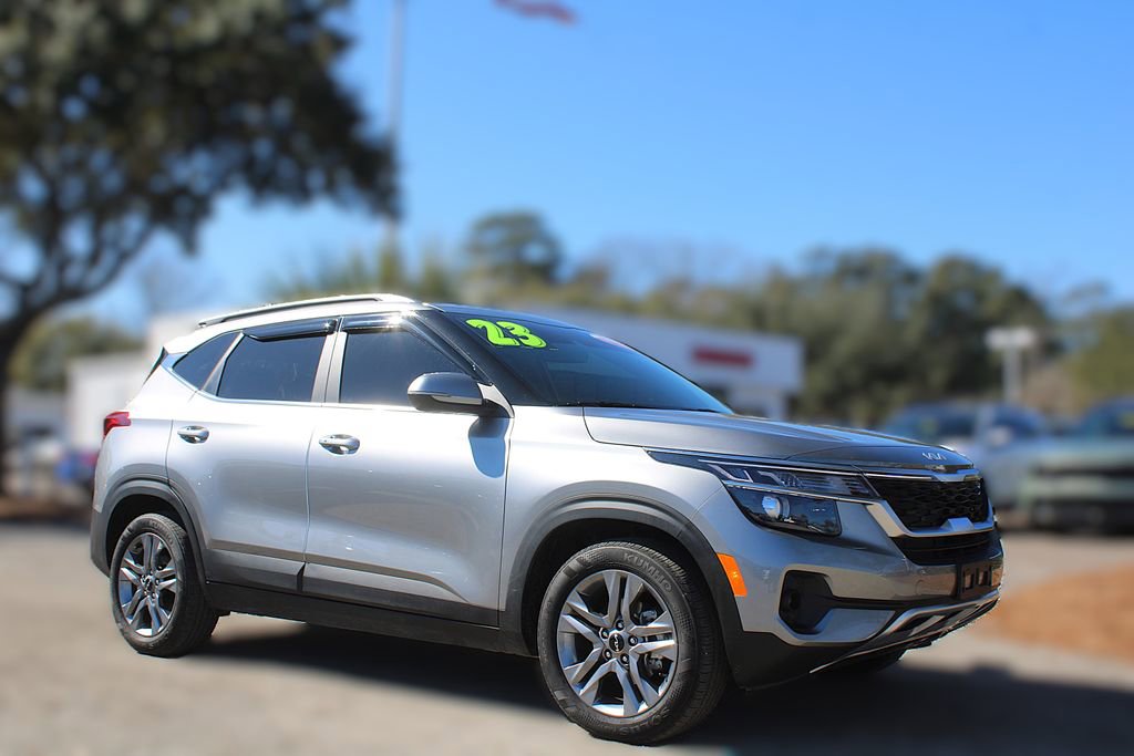 Certified 2023 Kia Seltos S image 2
