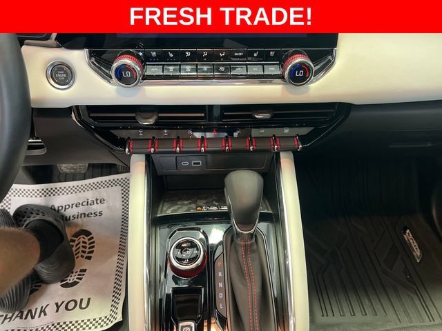 Used 2024 GMC Canyon AT4X AWD/4WD image 13