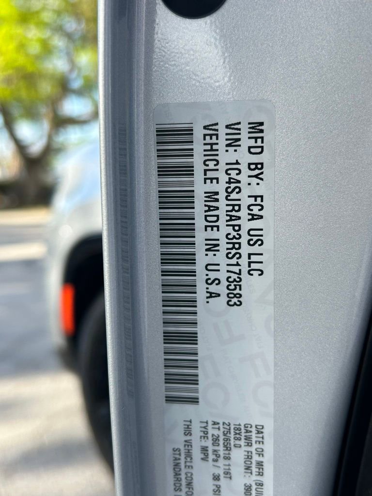 Certified 2024 Jeep Wagoneer L Base image 57