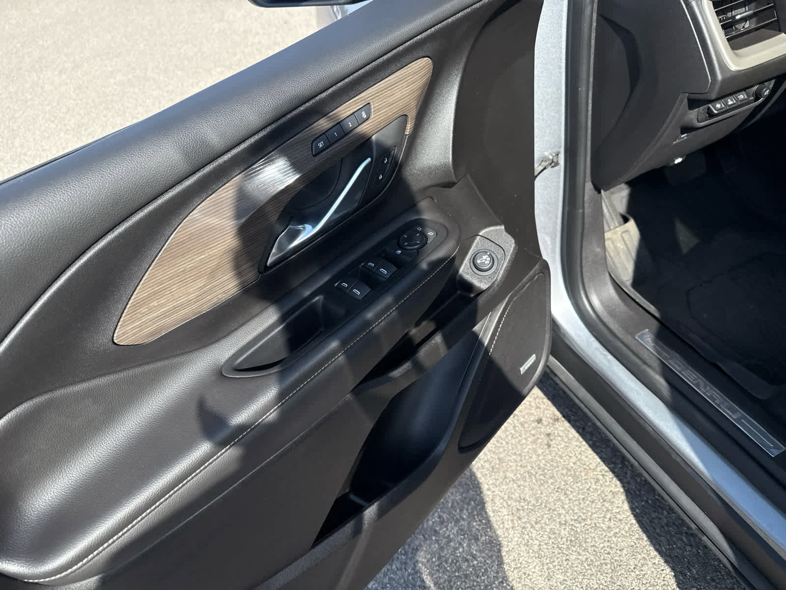 Used 2023 GMC Terrain Denali w/ Denali Premium Package image 13