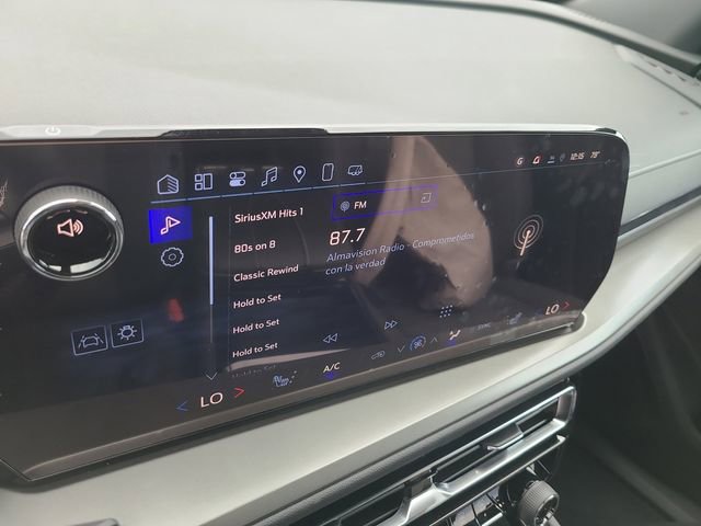 Used 2025 Chevrolet Traverse LT w/ Midnight/Sport Edition image 33