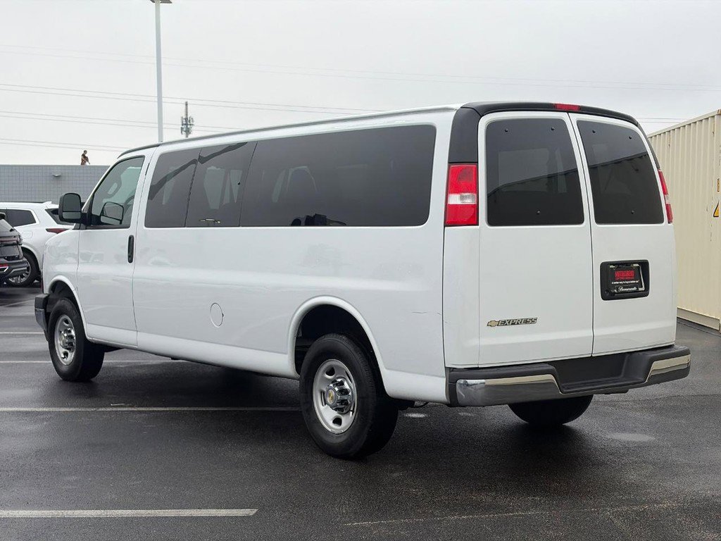 Used 2024 Chevrolet Express 3500 LT w/ LT Preferred Equipment Group RWD image 6