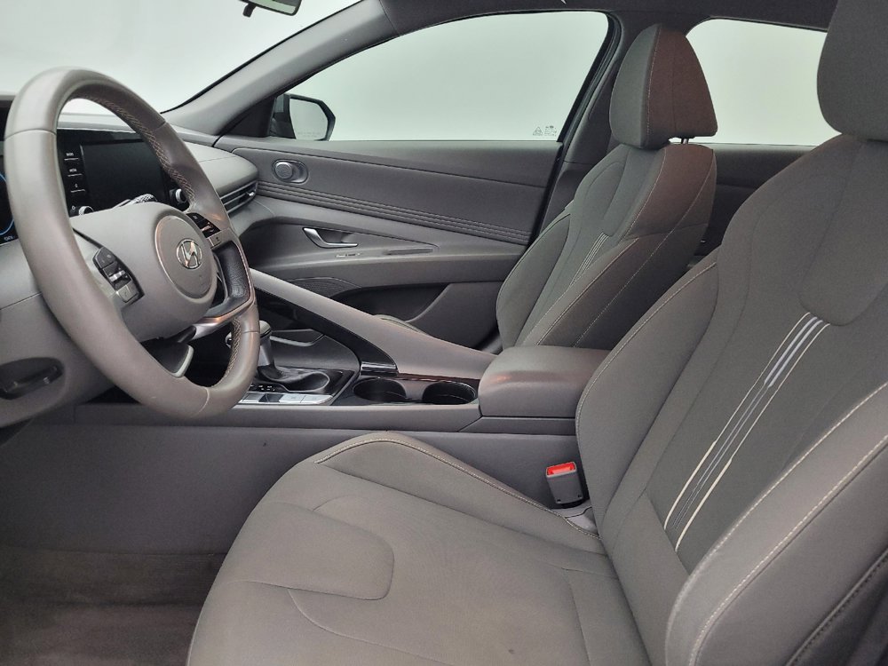 Used 2021 Hyundai Elantra SEL w/ Convenience Package FWD image 17