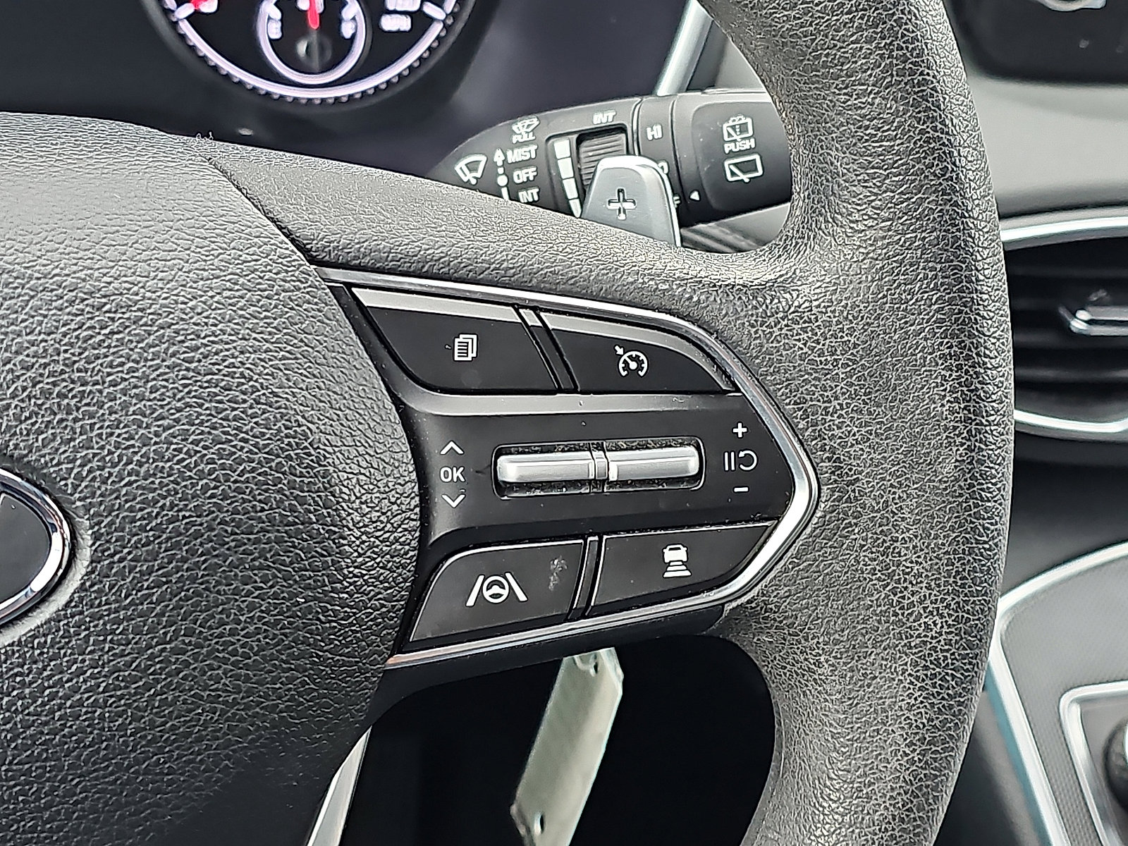 Used 2023 Hyundai Santa Fe SE w/ Cargo Package image 21