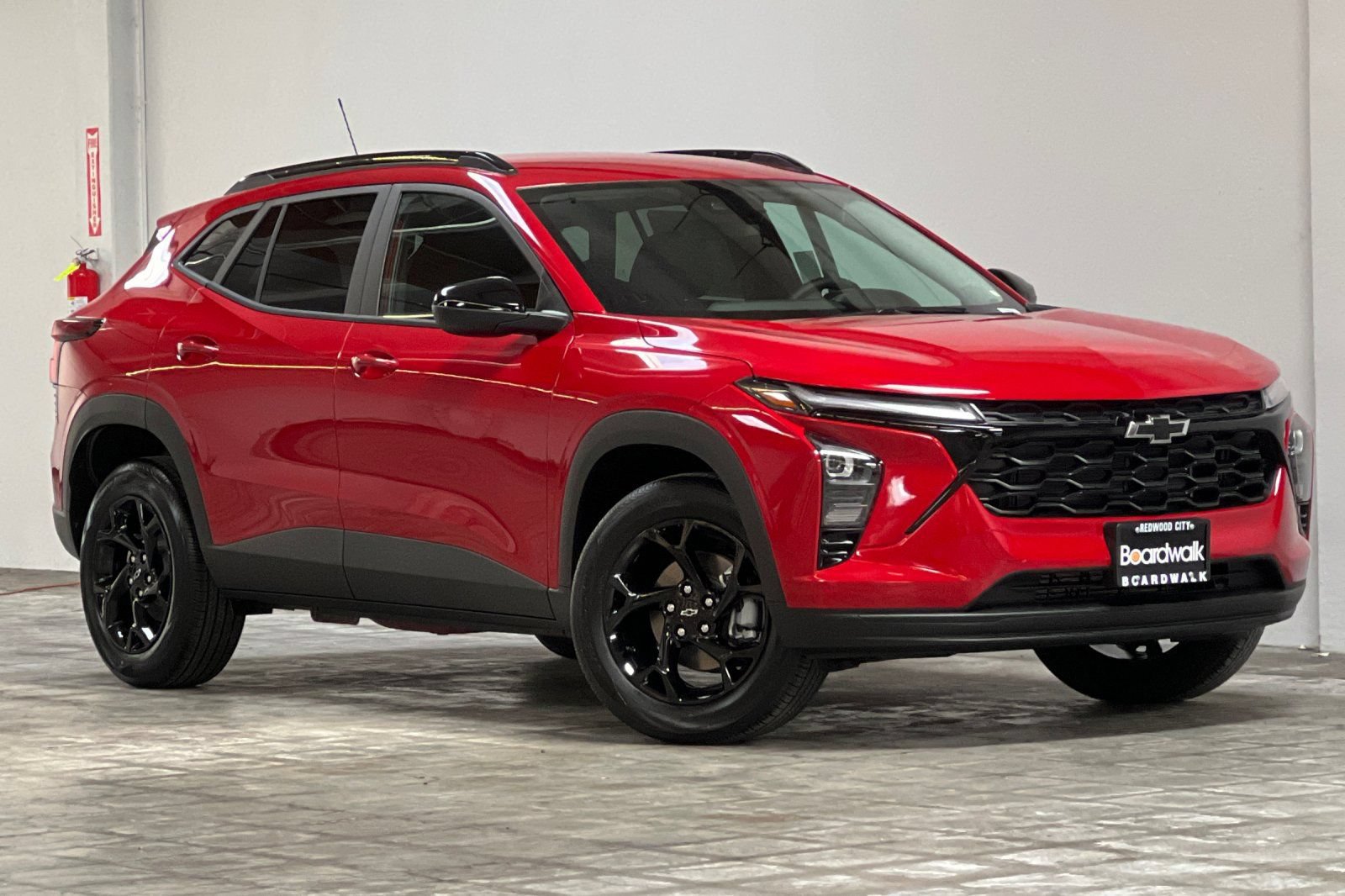 New 2026 Chevrolet Trax LT w/ Midnight Edition FWD image 2
