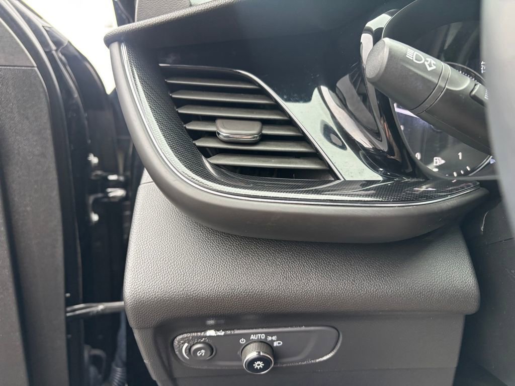 Certified 2023 Buick Envision Essence w/ Sport Touring Package image 25