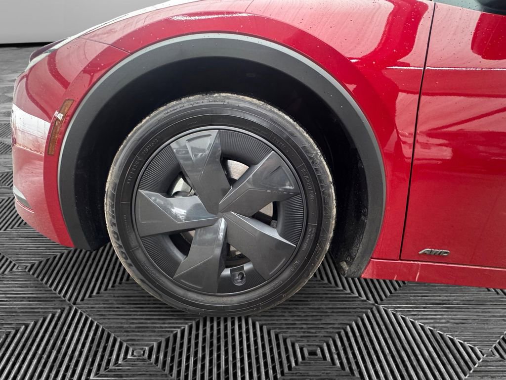 Used 2023 Toyota Prius LE image 9