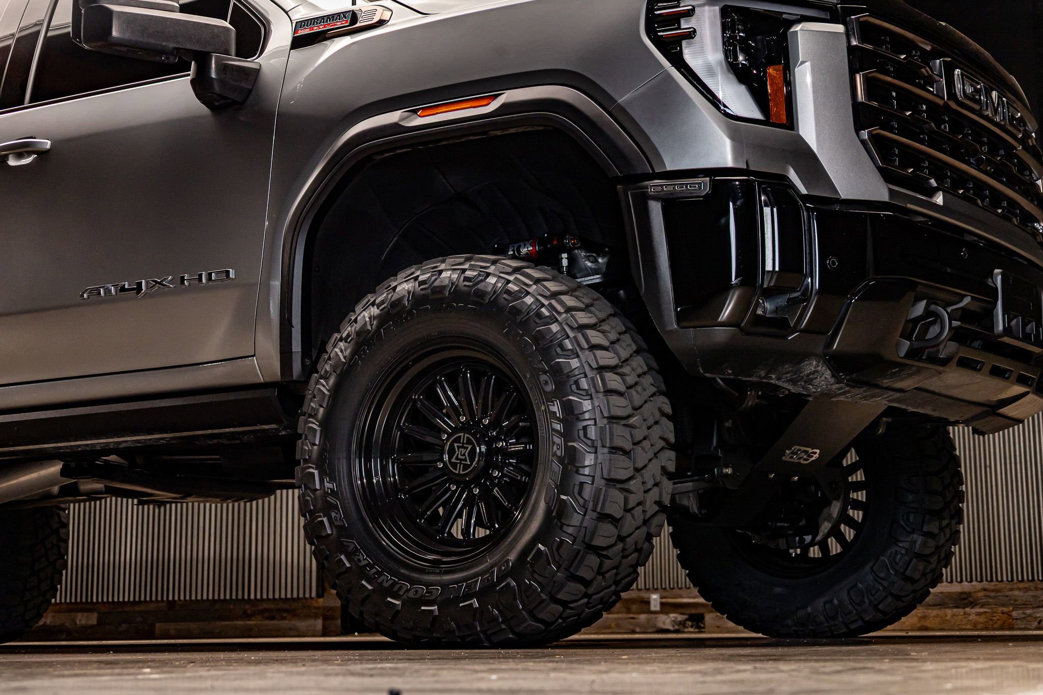 Used 2025 GMC Sierra 2500 AT4X image 16