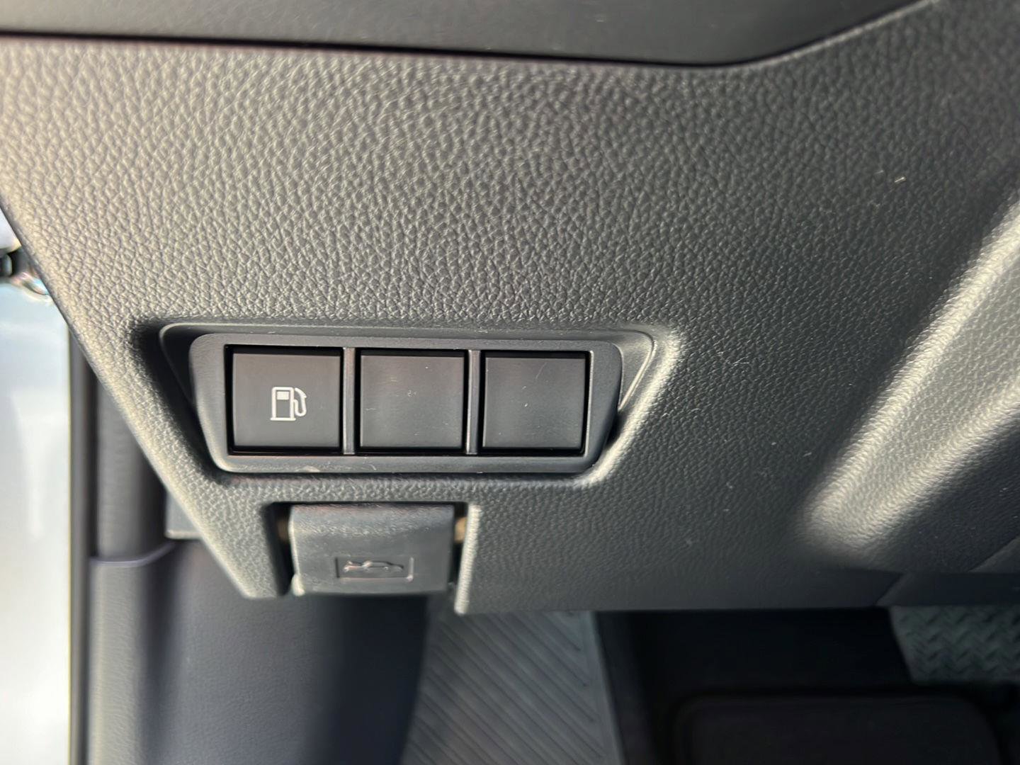 New 2026 Toyota Prius LE image 16